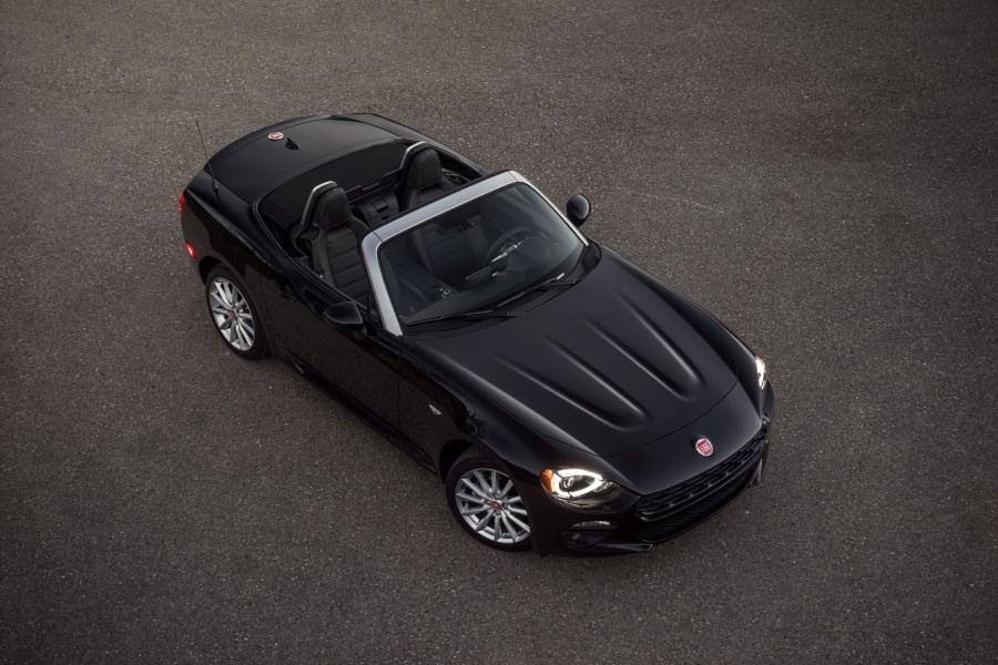  Fiat 124 Spider 2016 года  (US) (фото 2 из 36)